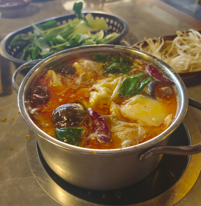 Hot pot 757, Hot pot Chesapeake, hot pot