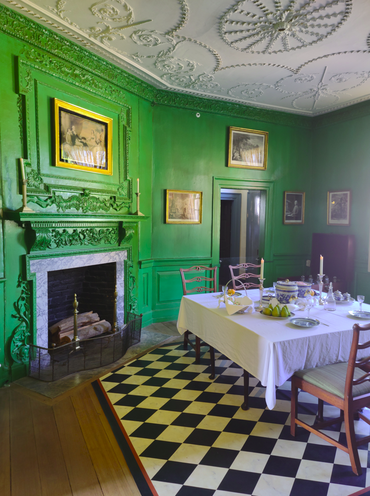 Mount Vernon dining room