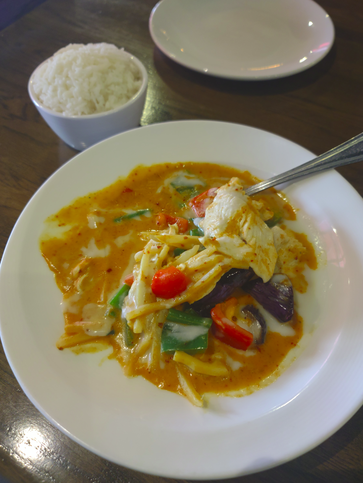 Sri Thai red curry