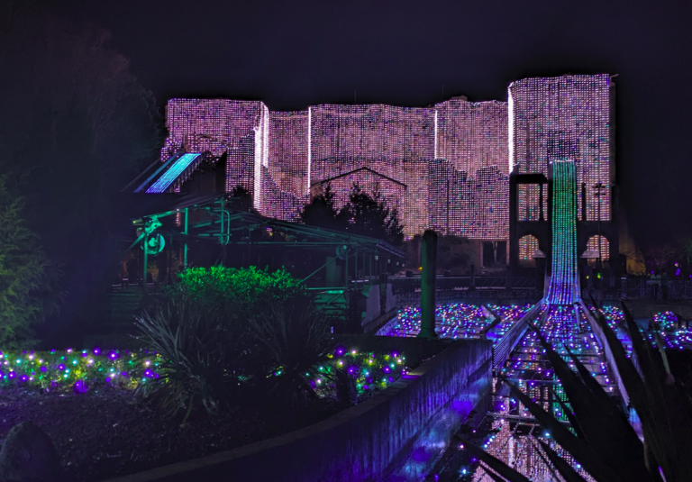 Busch Gardens Christmas Town - Polar Pathway Light Show