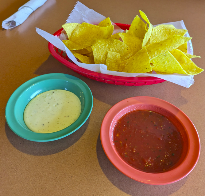 Rancho Grande Chesapeake - chips and salsa