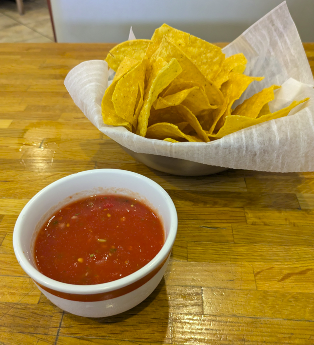 El Ranchero - chips and salsa