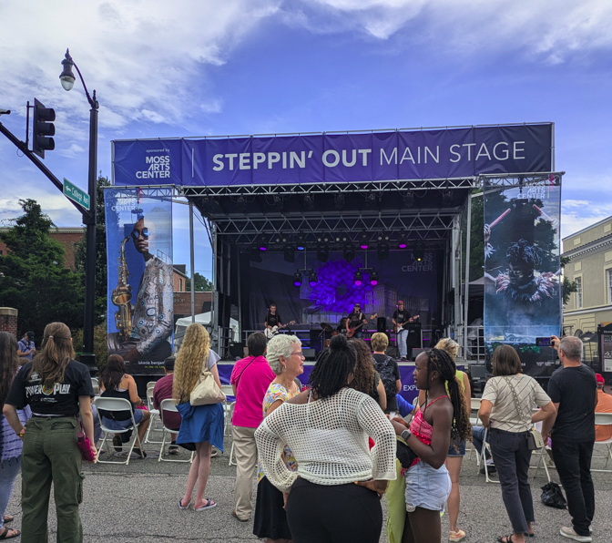 Steppin Out - Main Stage