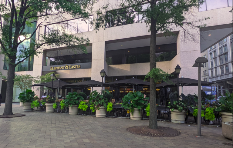 Elephant and Castle Pub - DC - storefront