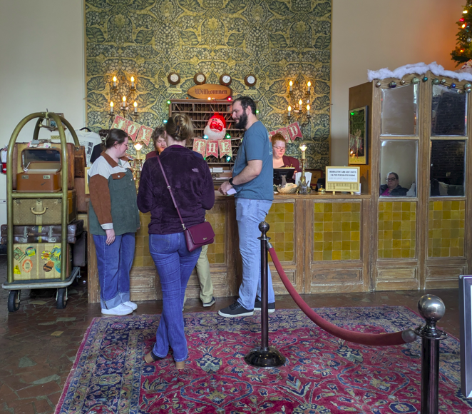 Hotel Greene - front desk